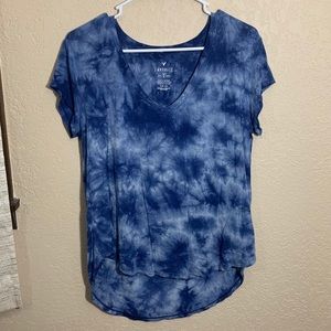 American Eagle v neck